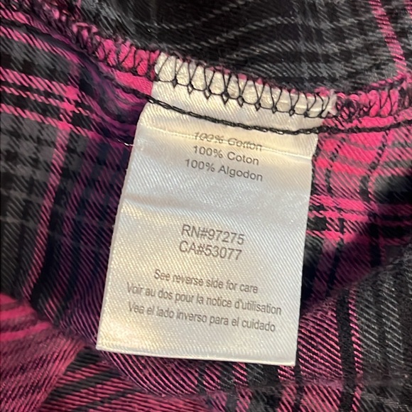 🌵=3/$20-FOX-Plaid Button-Up Shirt-“Pink & Black”-Size Lg but fits like a Medium - Picture 13 of 15